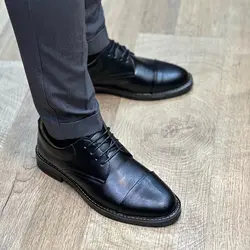 کفش کلاسیک مردانه جنس چرم براق ضد آب سایز 40 الی 45 کد 992
