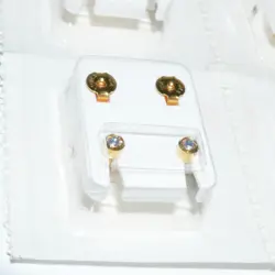 گوشواره استودکس