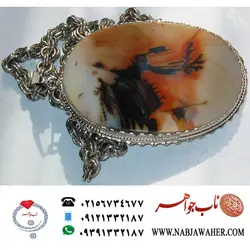 گردن آویز عقیق شجر قرمز با شکل طبیعی عروس  کد 4003