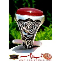 انگشتر فاخرنقره و عقیق سرخ یمنی قلمزنی استاد محسن جنگی