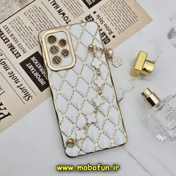 قاب گوشی Galaxy A53 5G سامسونگ طرح ژله ای پافر لوزی دستبندی مرواریدی گلد لاین دور طلایی محافظ لنز دار سفید کد 714