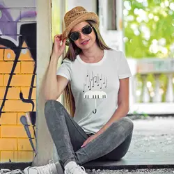 تیشرت پنبه با طرح زیبای بارانِ نت روی چترِ پیانو