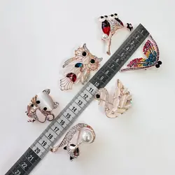 سنجاق سینه طرح حیوانات