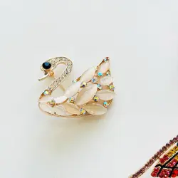 سنجاق سینه طرح حیوانات