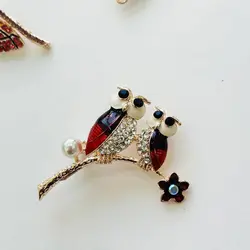 سنجاق سینه طرح حیوانات