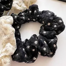 کش مو اسکرانچی گلدوزی