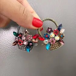 سنجاق سینه طرح سبد گل