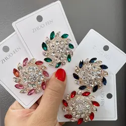 سنجاق سینه طرح گل دایره