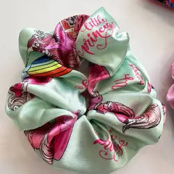 اسکرانچی ساتن طرح عروسکی