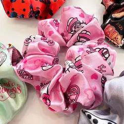 اسکرانچی ساتن طرح عروسکی