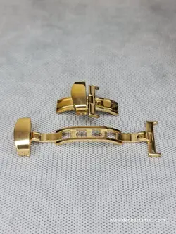 قفل پروانه‌ایی بند چرمی بدون دکمه رنگ طلایی