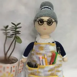 نگهدارنده لوازم بافتنی و خیاطی پیر زن