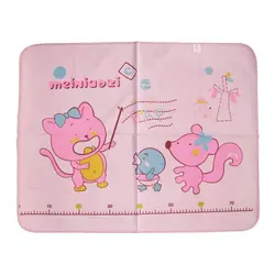 زیرانداز تعویض عروسکی کوچک نوزاد