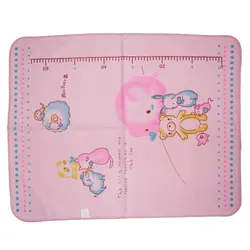 زیرانداز تعویض عروسکی کوچک نوزاد