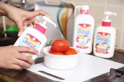 مایع شستشو و استریل شیشه شیر 700 میل فارلین FARLIN