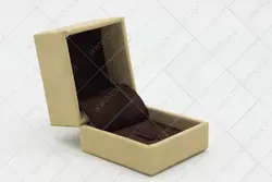 جعبه انگشتر چرمی جواهر مدل آماتیس