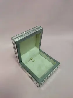 جعبه مدال چوبی اینه دار