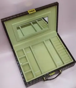 کلکسیون چرمی جواهر