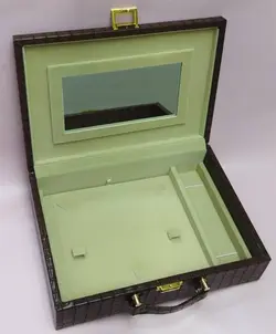 کلکسیون چرمی جواهر