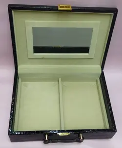 کلکسیون چرمی جواهر