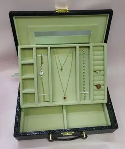 کلکسیون چرمی جواهرات