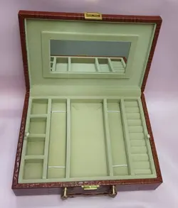 کلکسیون چرمی جواهرات