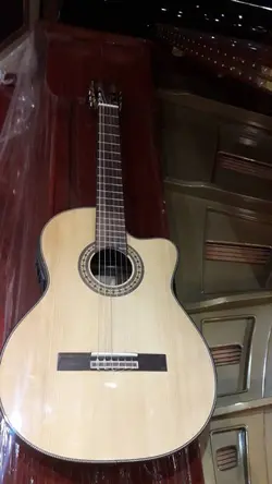 خرید گیتار کلاسیک پیکاپ دار lanji لانجی آکبند - دنیای ساز