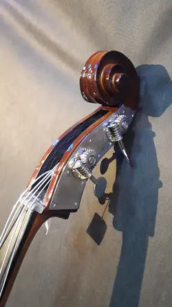 خرید کنترباس strund B&H جمهوری چک آکبند - دنیای ساز