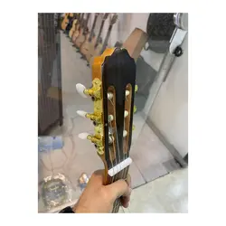 خرید گیتار کلاسیک بیگدلی دست ساز در حد آکبند - دنیای ساز