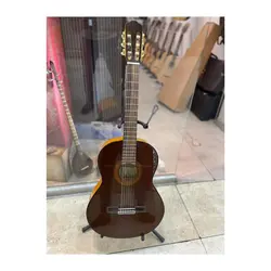 خرید گیتار کلاسیک بیگدلی دست ساز در حد آکبند - دنیای ساز