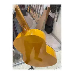 خرید گیتار کلاسیک بیگدلی دست ساز در حد آکبند - دنیای ساز