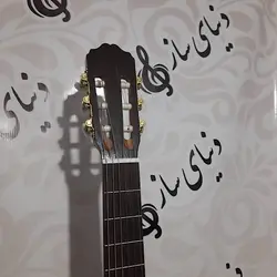 خرید گیتار کلاسیک بیگدلی دست ساز در حد آکبند - دنیای ساز