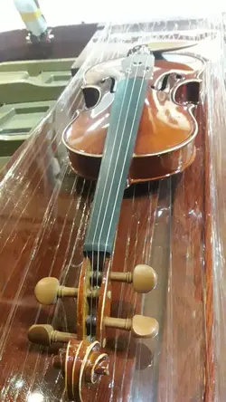 خرید ویولن suzuki سوزوکی دور سفید آکبند - دنیای ساز