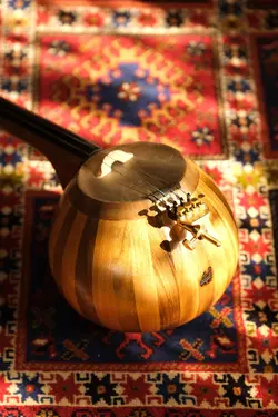 خرید کمانچه کاسه ترکه ای طرح شمسه ماچنگی آکبند - دنیای ساز
