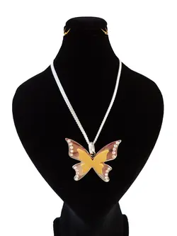 پلاک استیل 316 طرح پروانه طلایی رنگ دور نقره ای نگین دار