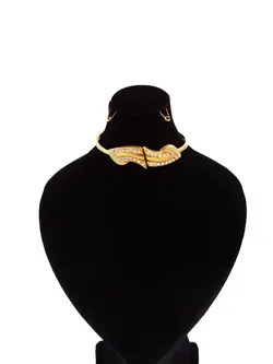 دستبند النگویی استیل 316 طرح نگین دار موج دار فری سایز طلایی رنگ