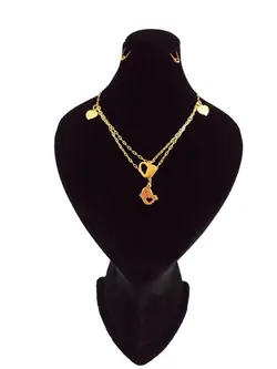 دستبند زنجیری استیل 316 طرح دو رج آویزدار مرغ آمین و قلب طلایی رنگ