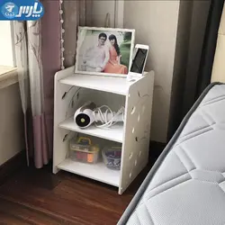 کنسول کنار تخت