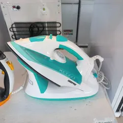 اتو بیسیم/بی سیم جیپاس مدل ۲۴۰۱۵ Geepas cordless/corded iron