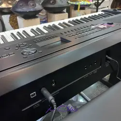 پیانو یاماها DGX 680