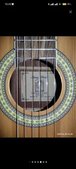 گیتار king lion مناسب برای هنرجویان مبتدی تا نیمه حرفه ای