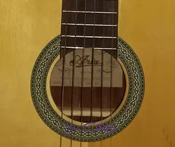 گیتار آریا AK30 قدیمی اصل با جعبه نو نو