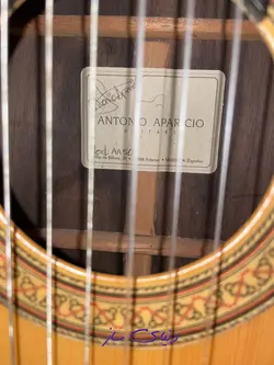 گیتار فلامنکو مدرن آنتونیو آپاراچیو مدل AA50