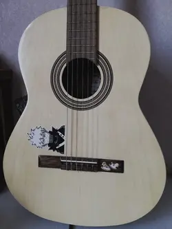 گیتار کلاسیک دست ساز