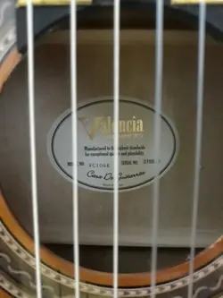 گیتار والنسیا valencia