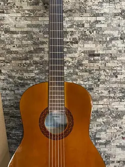 گیتار یاماها c40