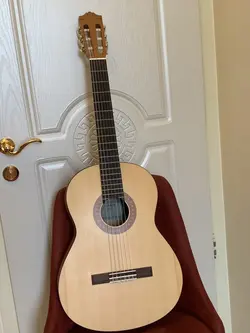 گیتار یاماها c40m همراه با کیف