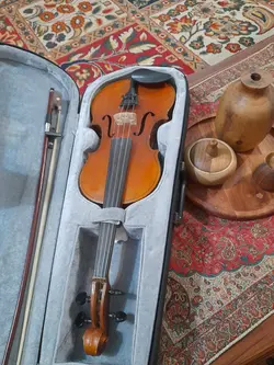 ویولن ۲/۴ قدیمی