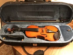 ویولن ۴/۴ در حد نو