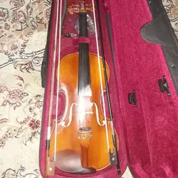 ویولن استریوس